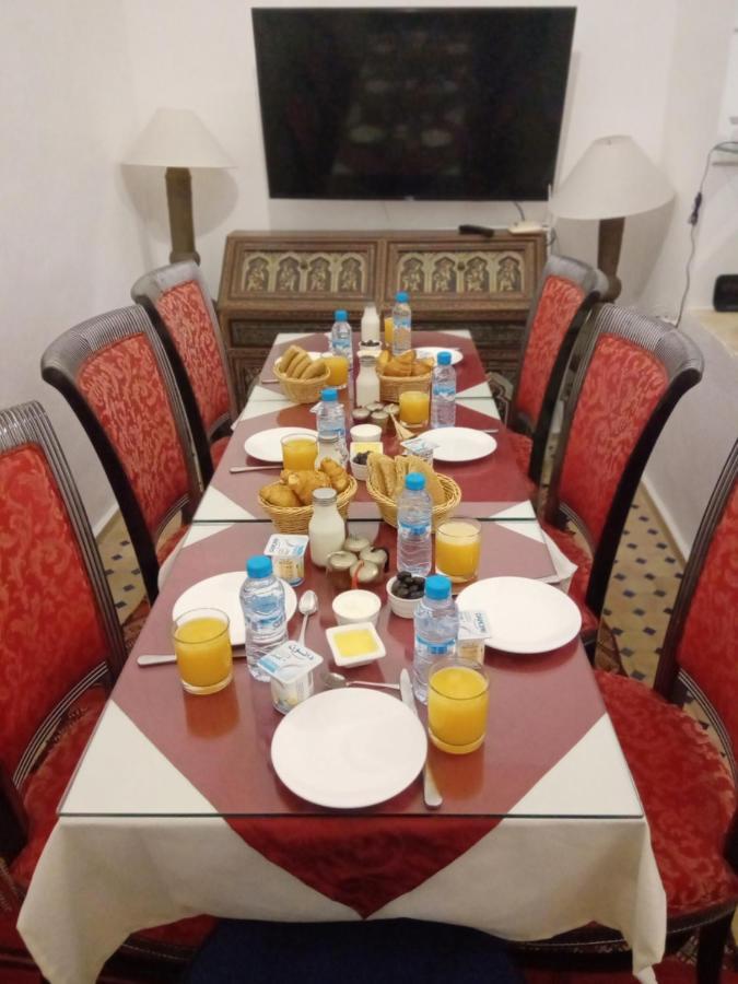 Dar Tinjaa Bed and breakfast 3*