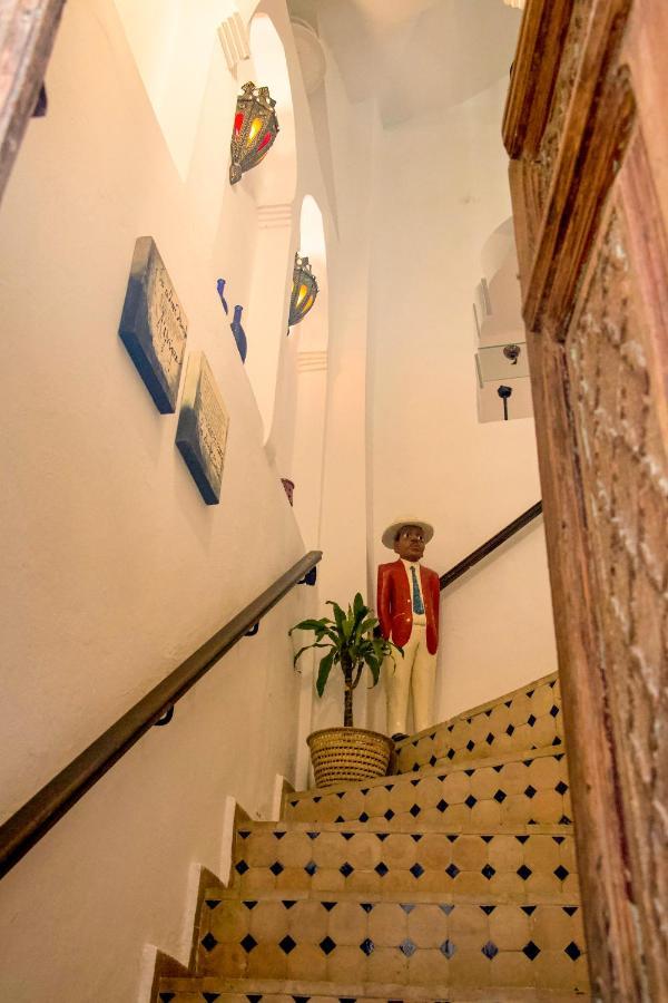 Dar Tinjaa Bed and breakfast