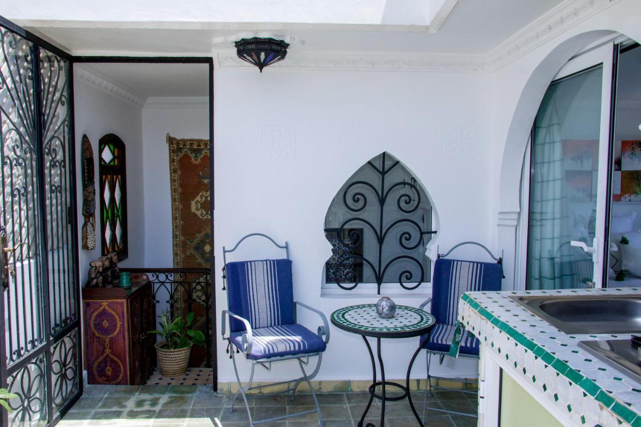Dar Tinjaa Bed and breakfast
